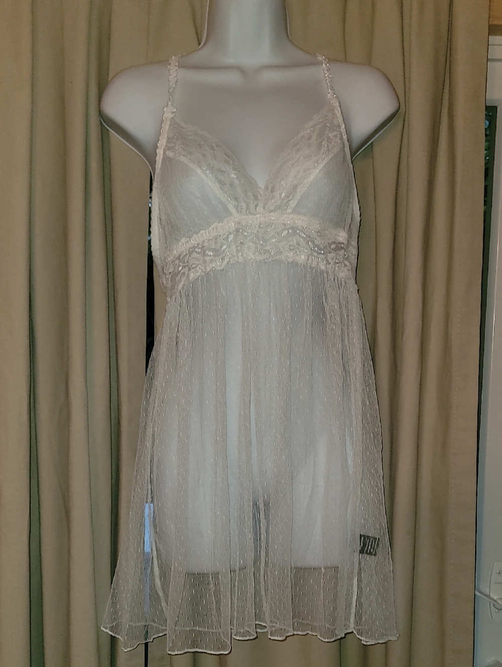 🆕 Sexy POL Off-white Sheer Lace Babydoll Chemise w Adjustable Straps. L. NWOT🔥🔥